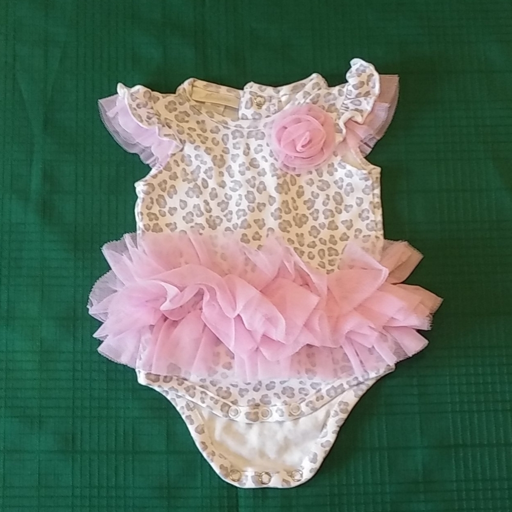 Miniclasix Pink and Gray Tutu Onesie